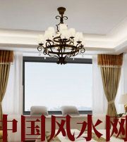 广东卧室镜面吊顶影响夫妻财运？